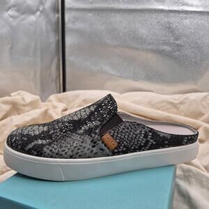 NEW REVITALIGN Women's Esplanade Slip-on Mule Sneaker Leather White Lizard 10